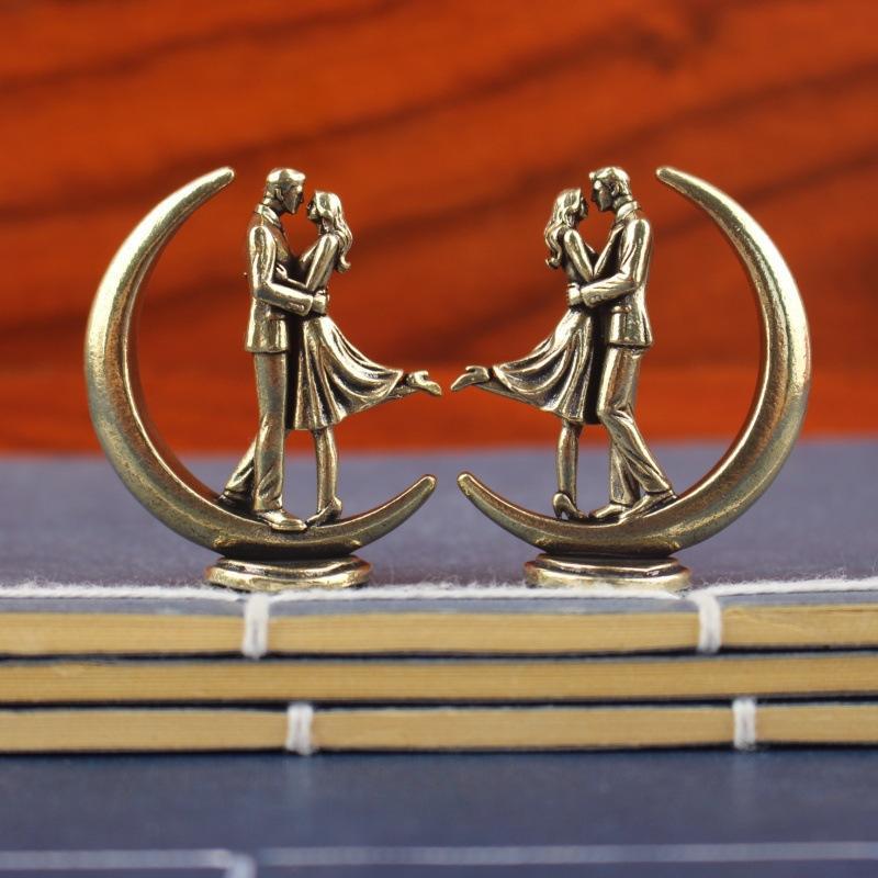 Resin Art Coffee Table - Solid Brass Couple Hugging Statue Modern